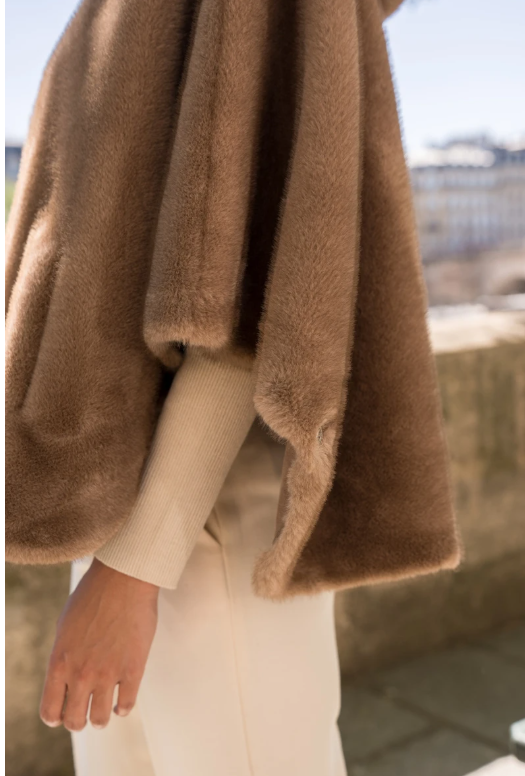 Faux fur cape jacket ♥