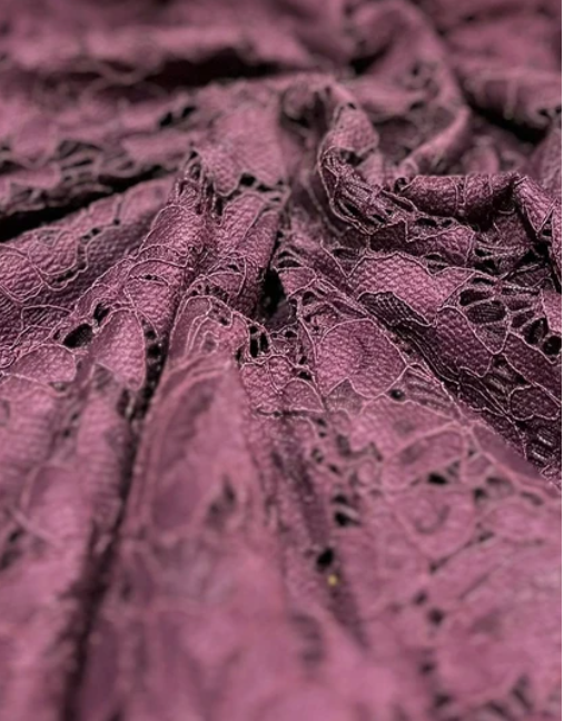 Burgundy kanten top ♥