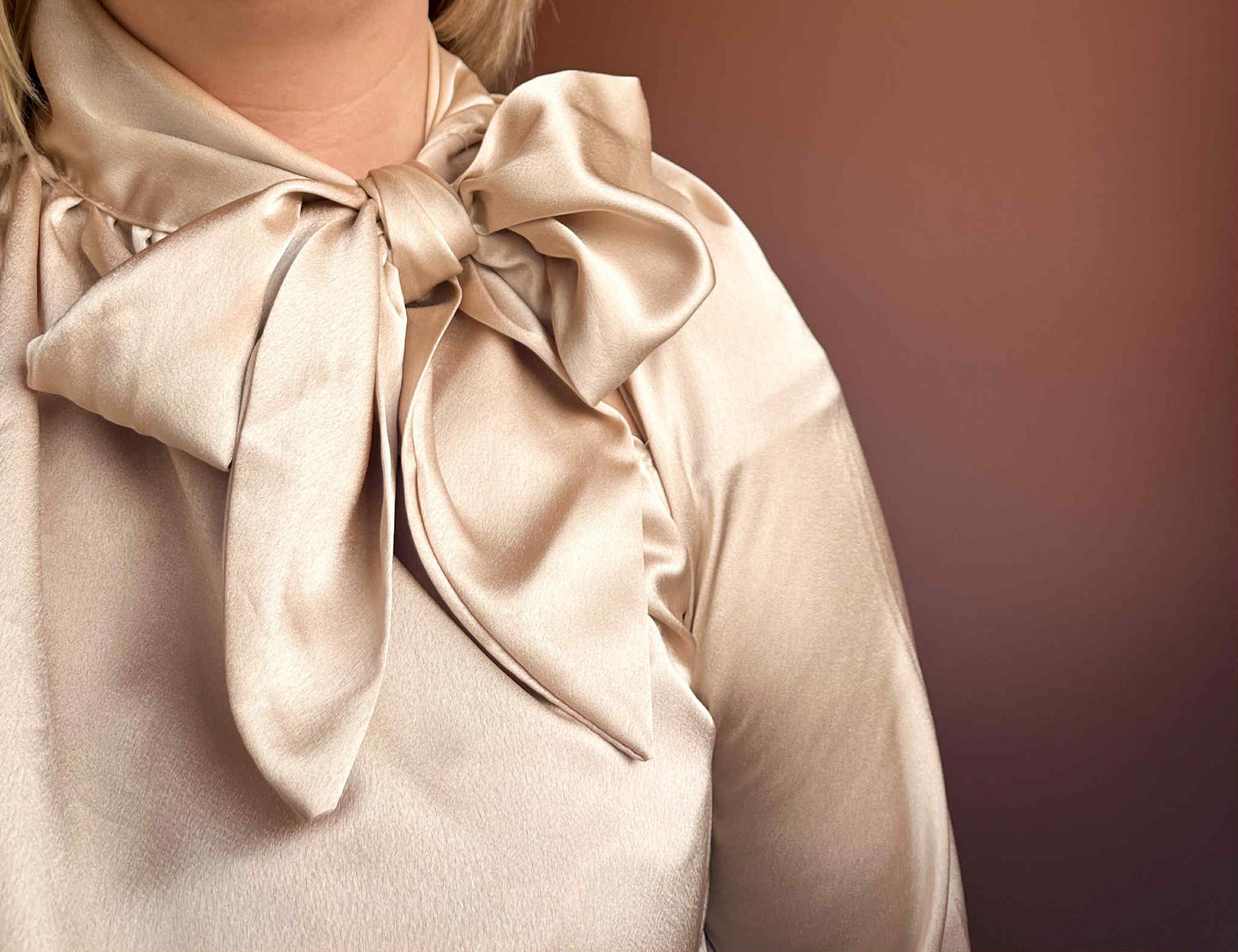 Beige satijnen blouse ♥