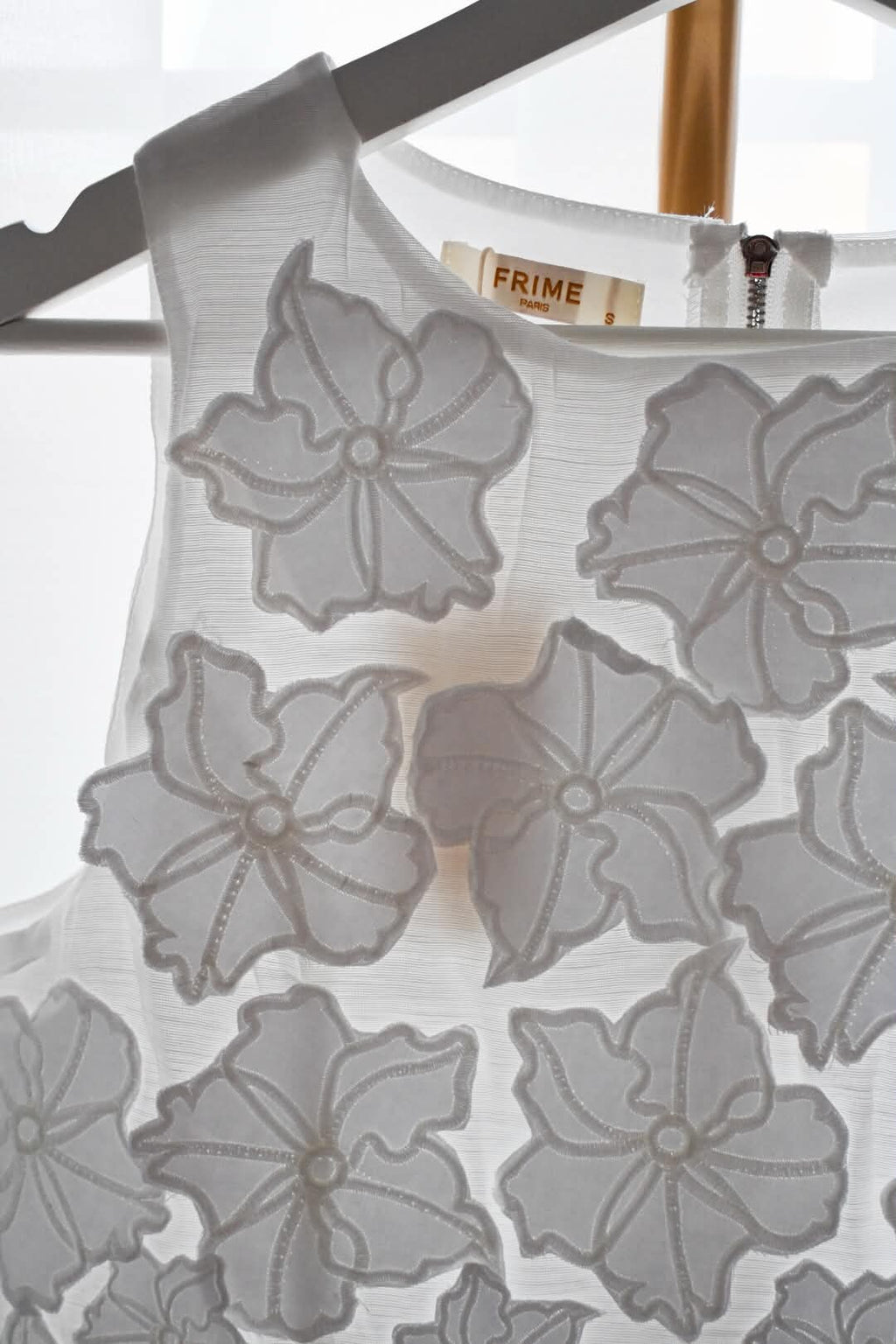 White flower crop top