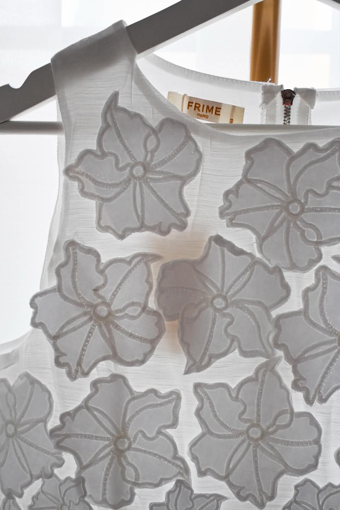 White flower crop top