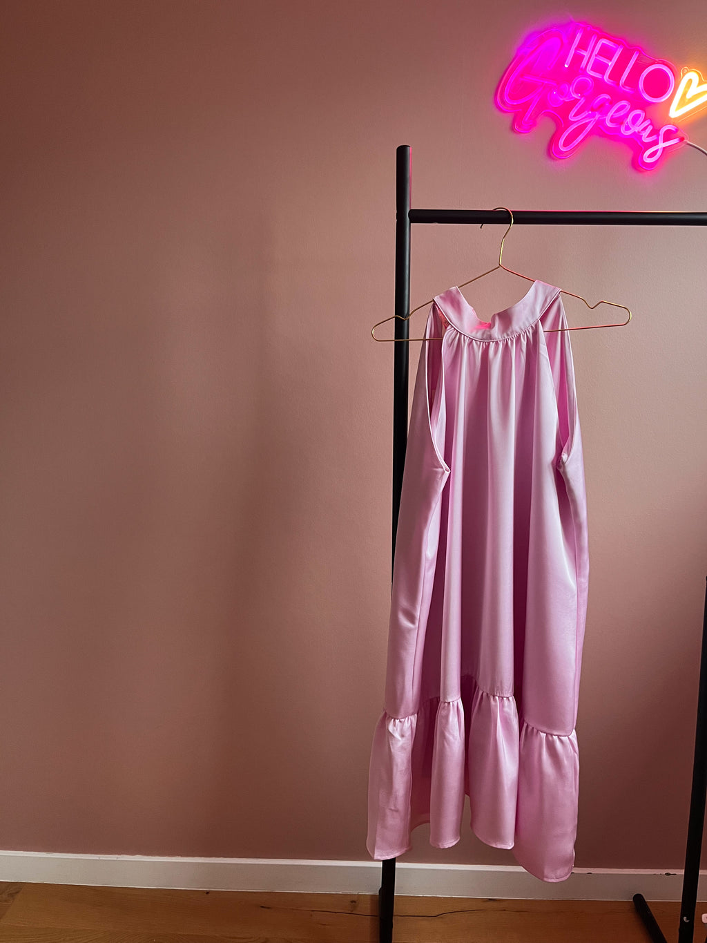 Satijnen jurkje roze