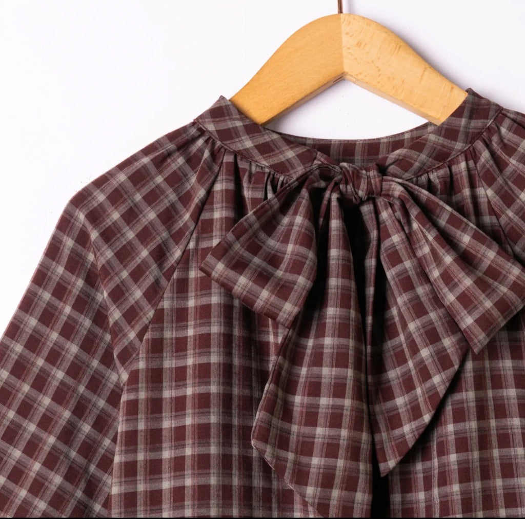 Pruimkleurig open rug/strik blouse