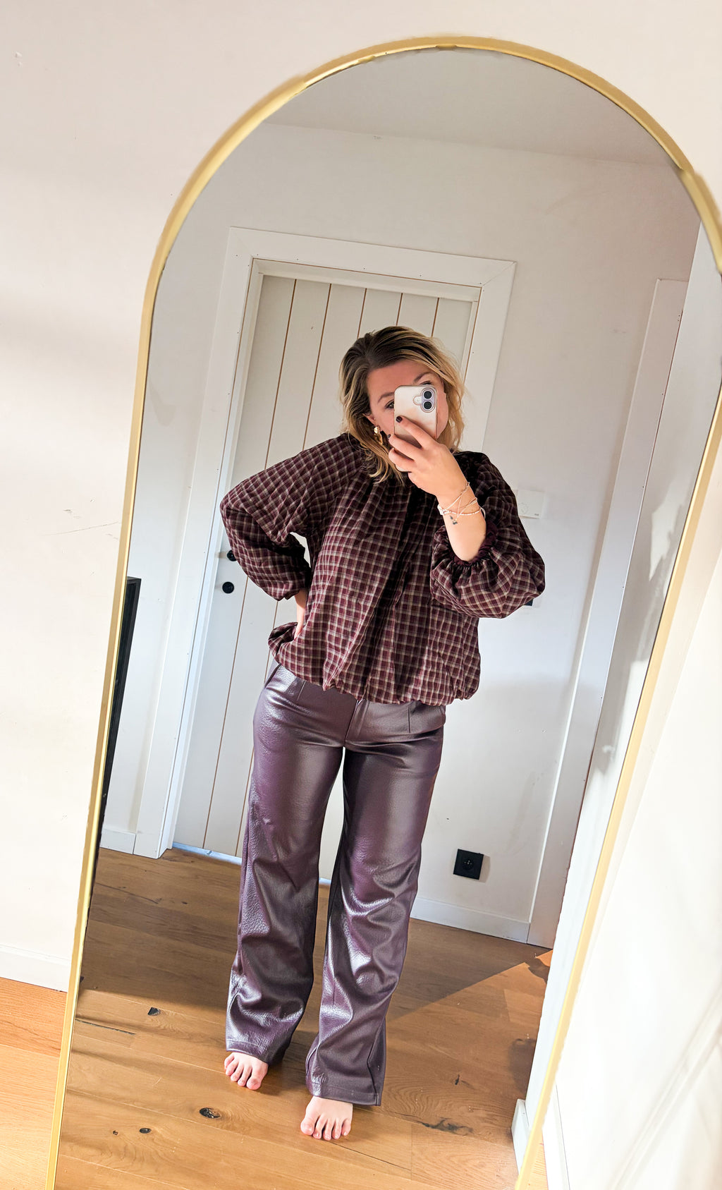 Pruimkleurige broek