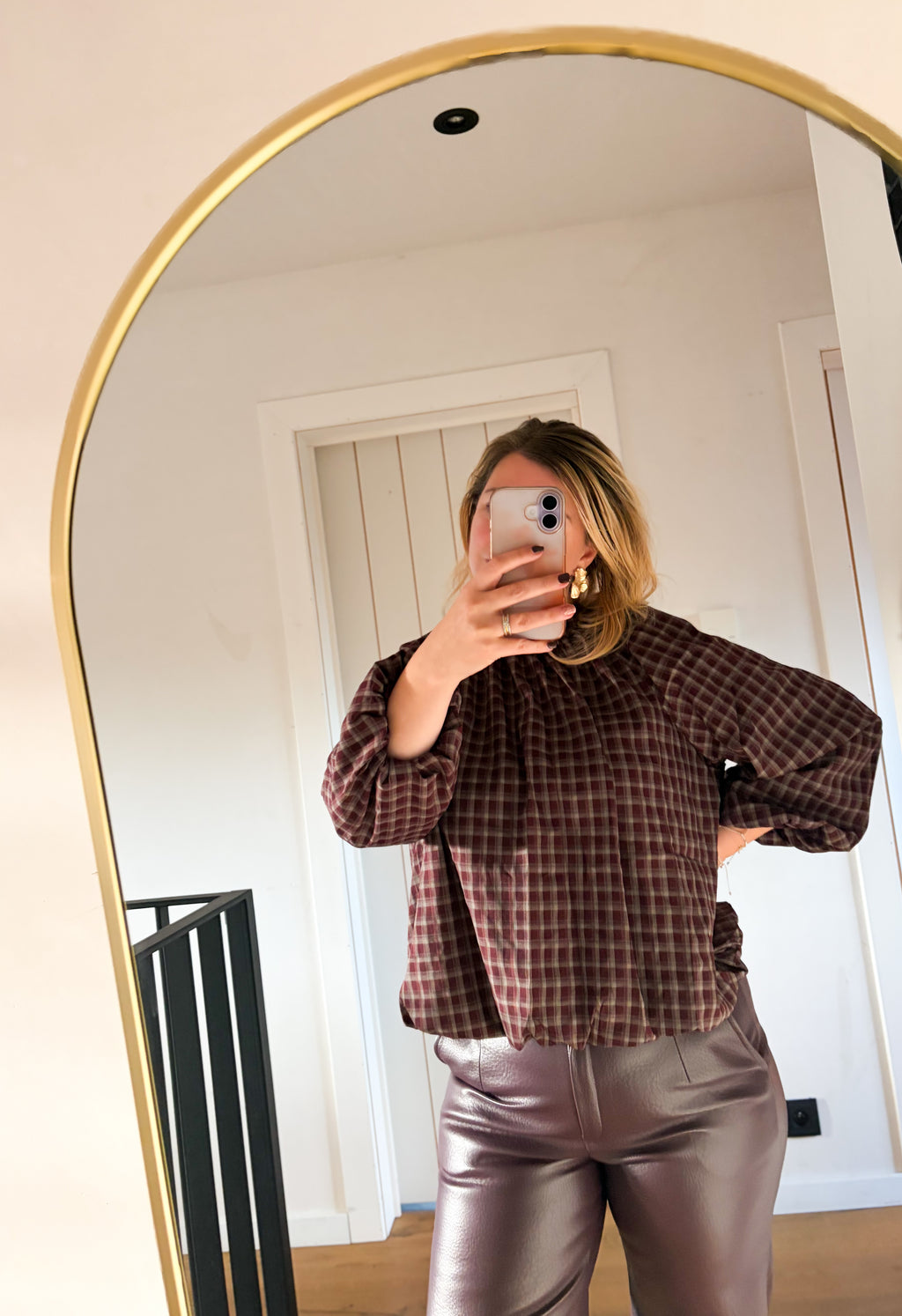 Pruimkleurig open rug/strik blouse