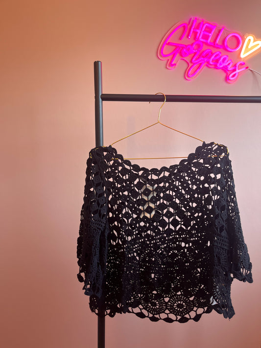 Bohemian black top