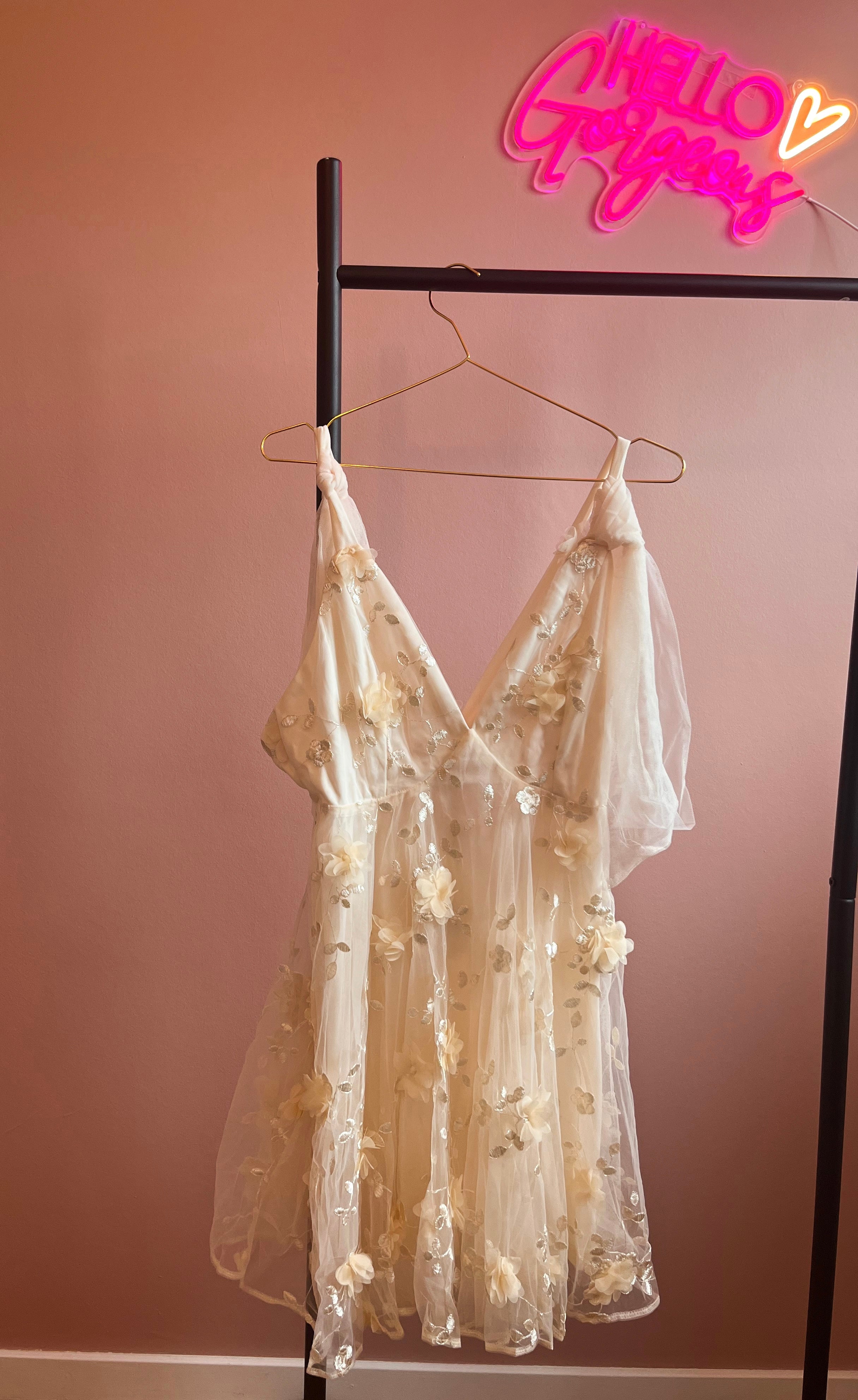 Kort jurkje met bloemen